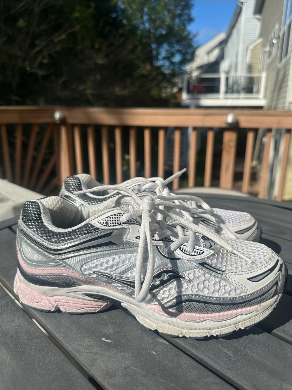 Saucony Omni 9 - Kids Running Sneakers - Size 5
